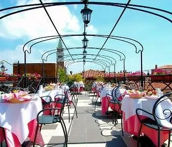 Hotel Firenze Veneza 3*,