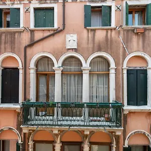 San Polo Canal View By Wonderful Italy Veneza