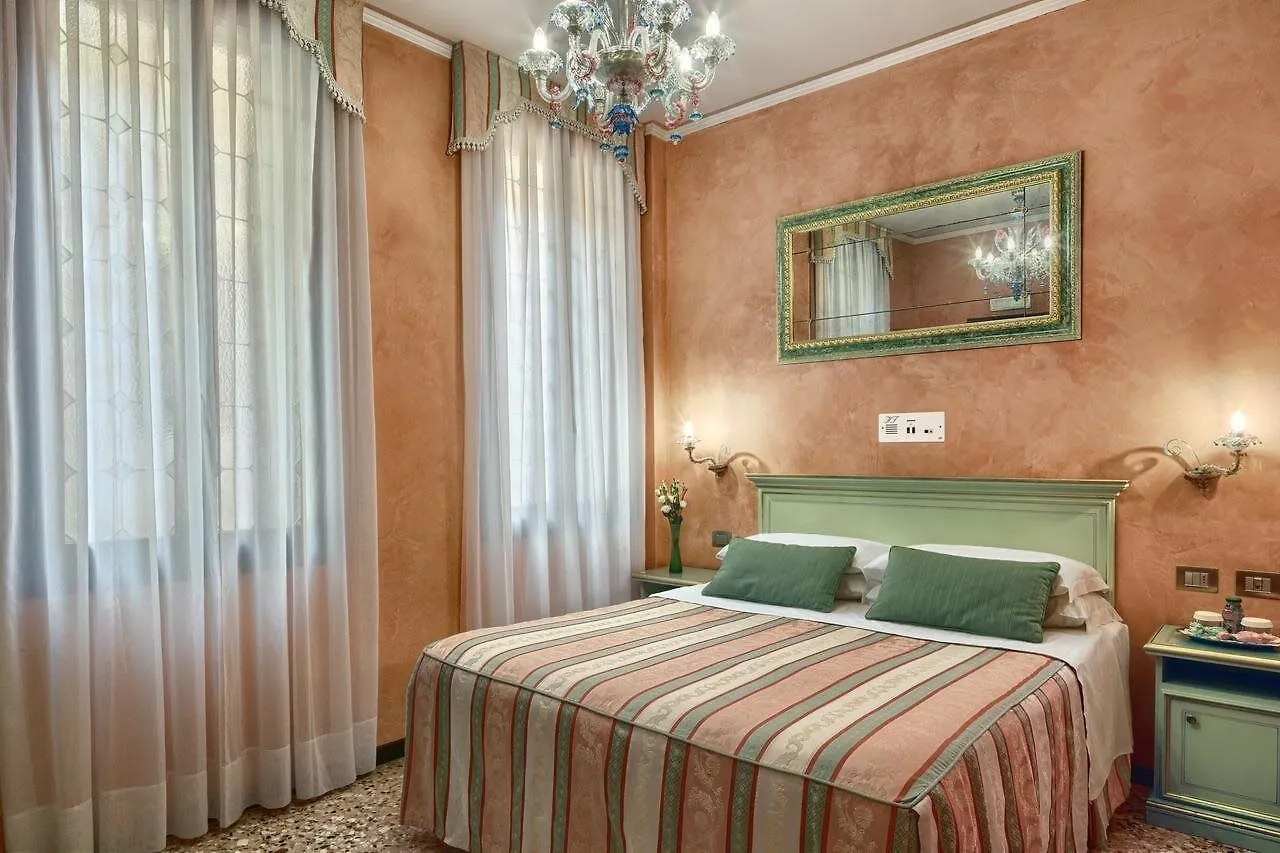 Hotel Firenze Venice