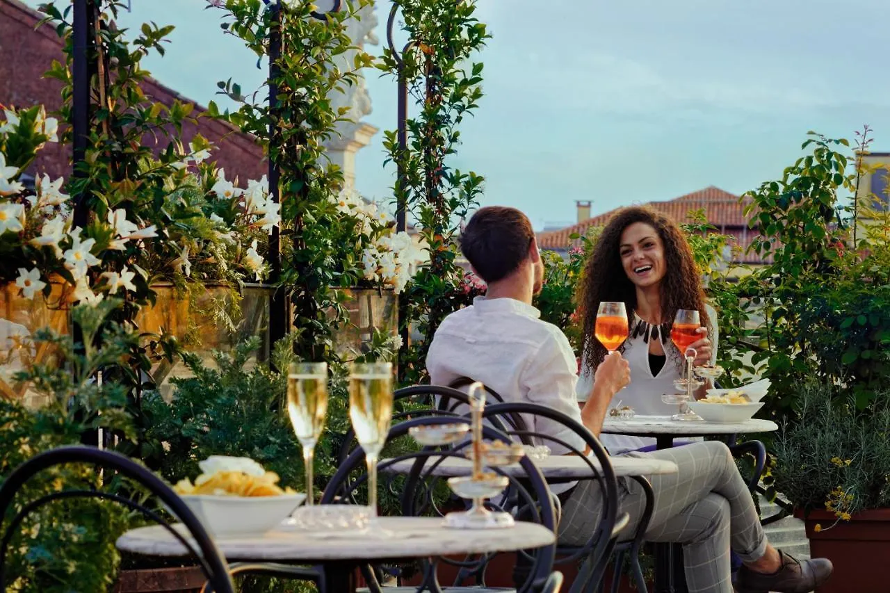 Hotel Firenze Venedig Italien